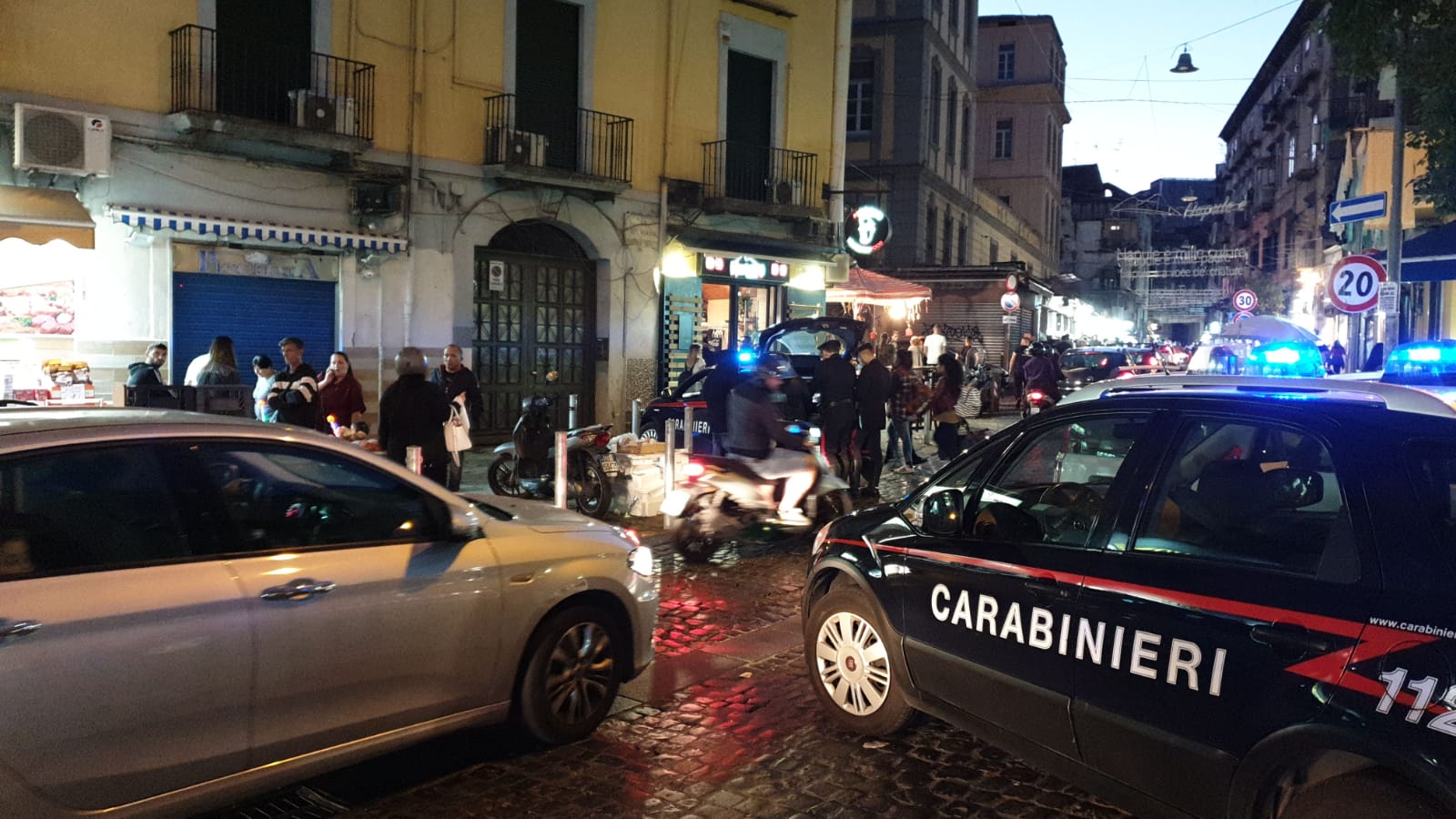 Napoli. Nottata di controlli al Rione Sanità, l’intera zona passata al setaccio dai carabinieri