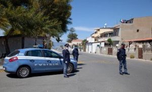 Reggio Calabria, arrestati padre e figlio per maltrattamenti in famiglia