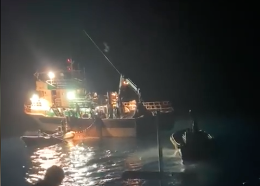 Arrivano 450 migranti a Lampedusa, il Sindaco: “Situazione insostenibile”