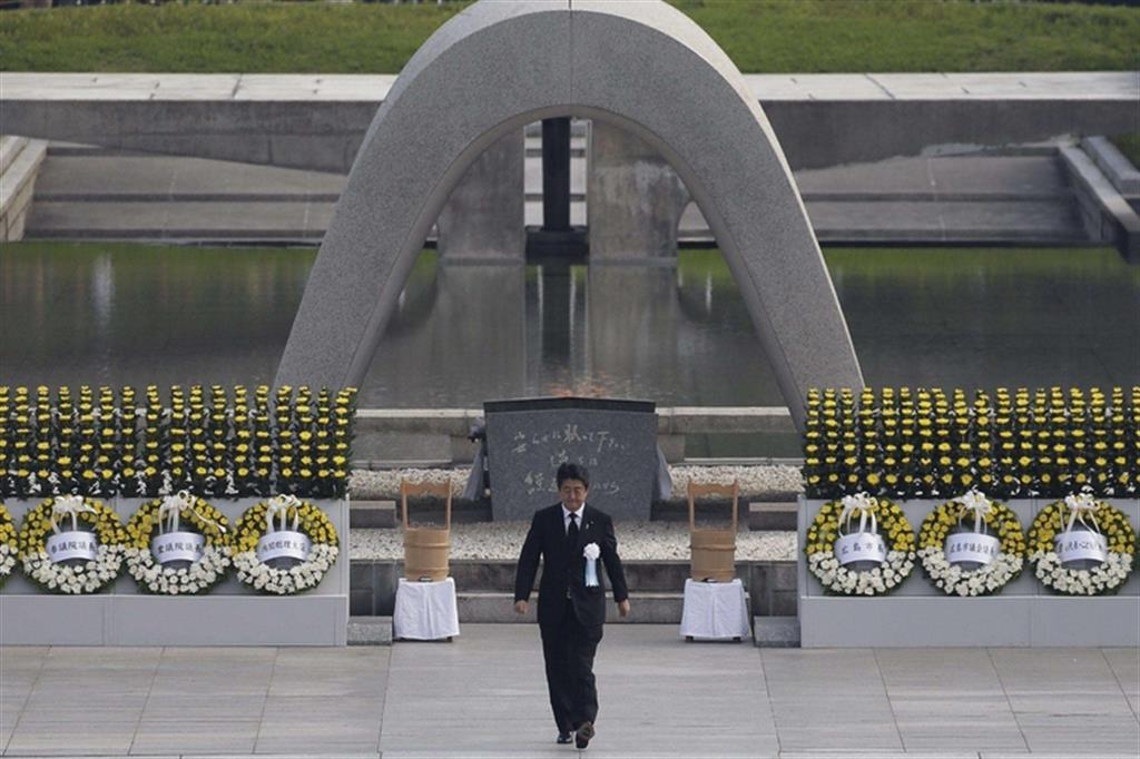 Il Giappone commemora i 75 anni dallo sgancio della bomba atomica