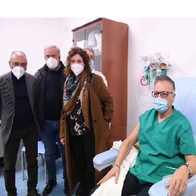 Coronavirus, il vaccino arriva al GOM di Reggio Calabria, somministrate le prime dosi