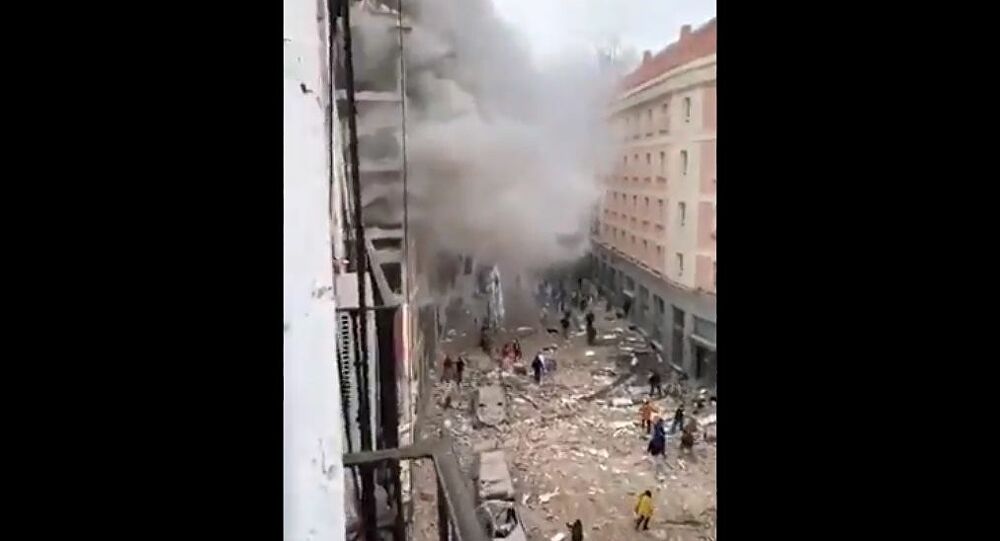 Madrid, forte esplosione in centro: crolla edificio di tre piani