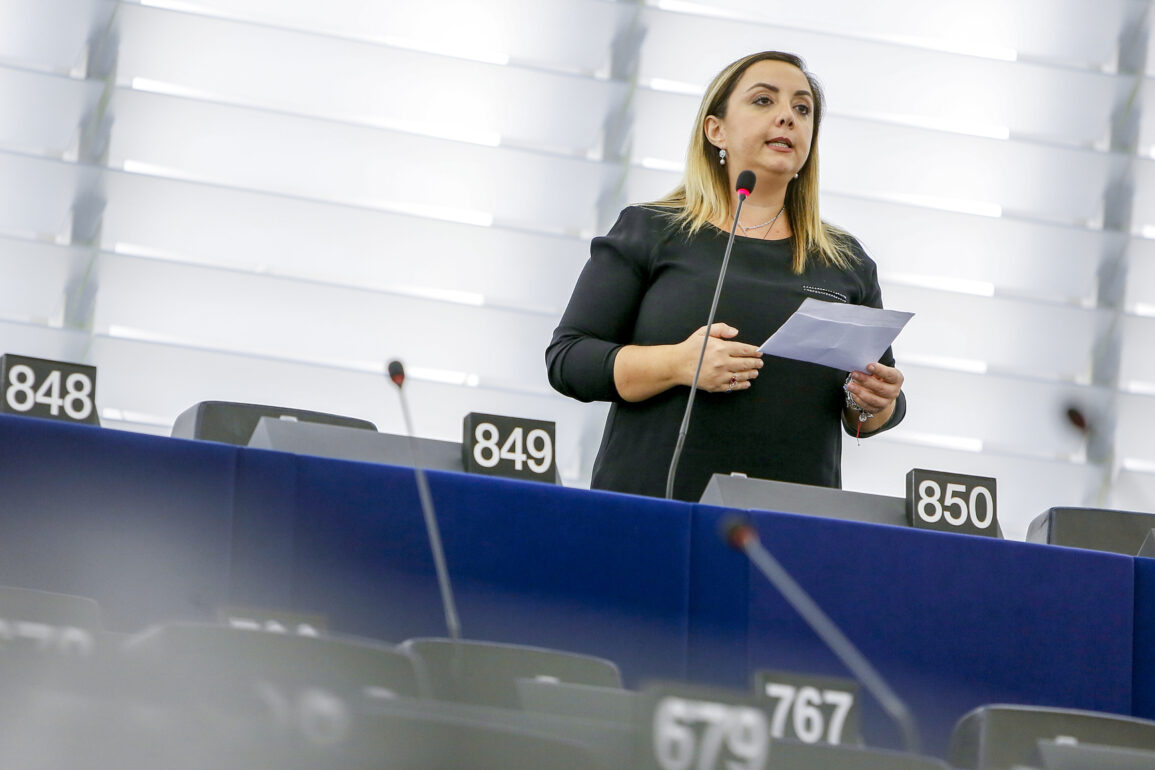 Cultura, l’eurodeputata Adinolfi (FI): “Un monumento dell’Europa in ogni comune”